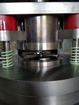 Press mould for radial outlet